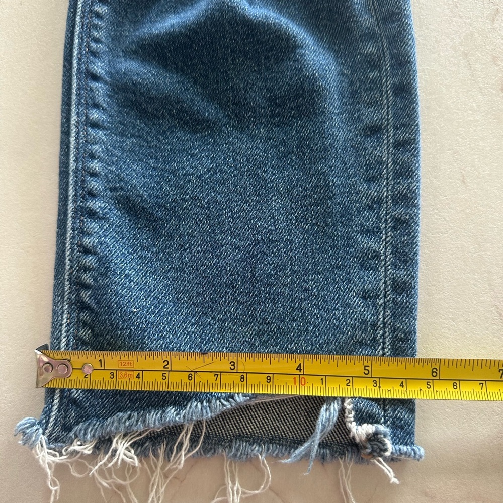 American Eagle Distressed Mom Jeans size 2 - Picture 14 of 14